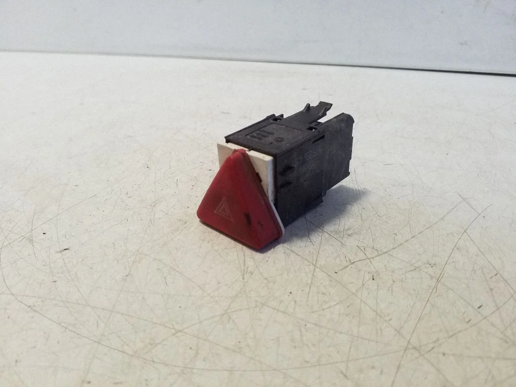 Hazard light switch 1K0953509A