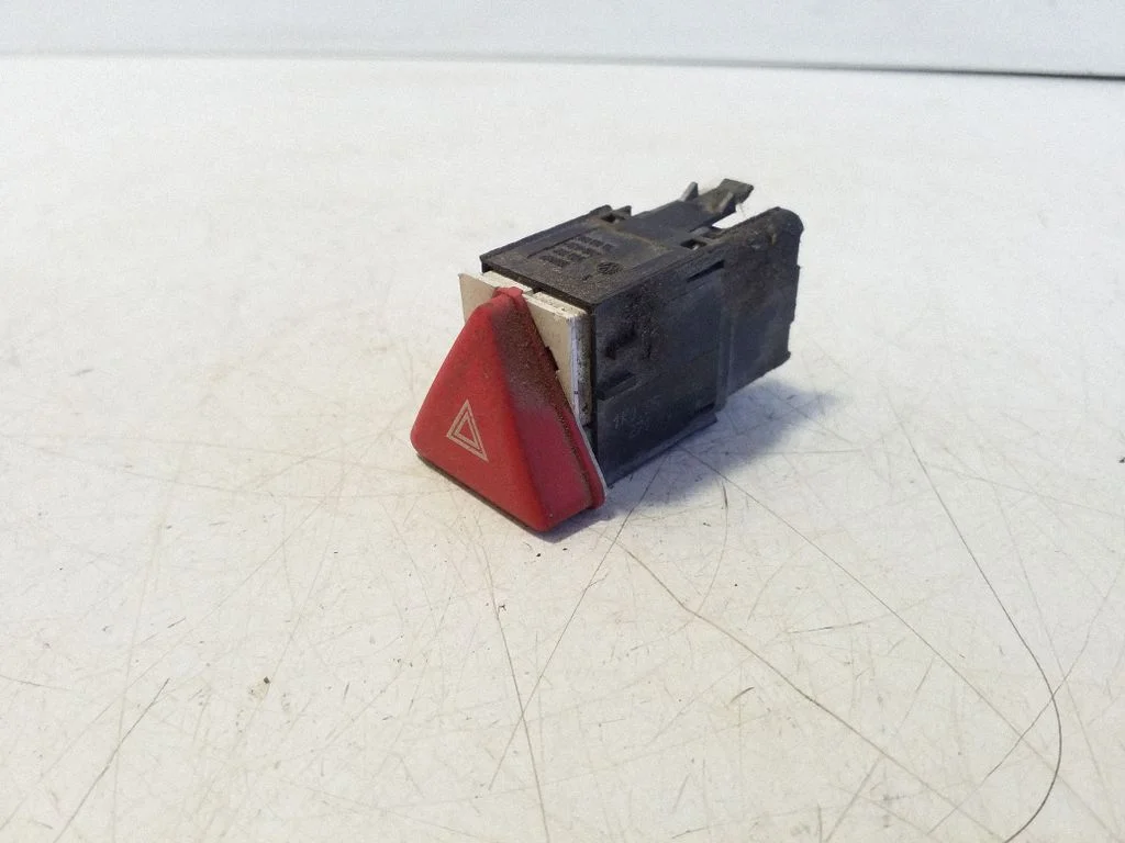 Hazard light switch 1K0953509A