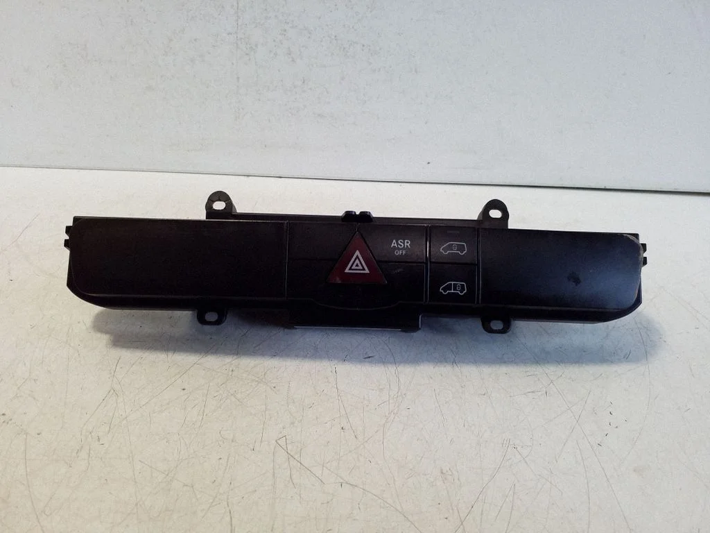 Hazard light switch A9068701810