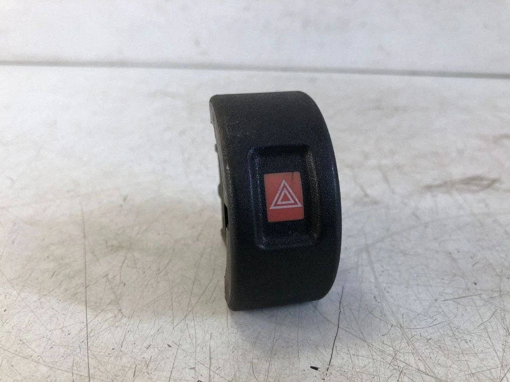 Avārijas gaismu slēdzis 90131728