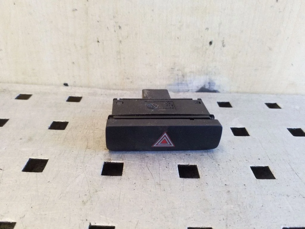Hazard light switch 3AA9535091QB