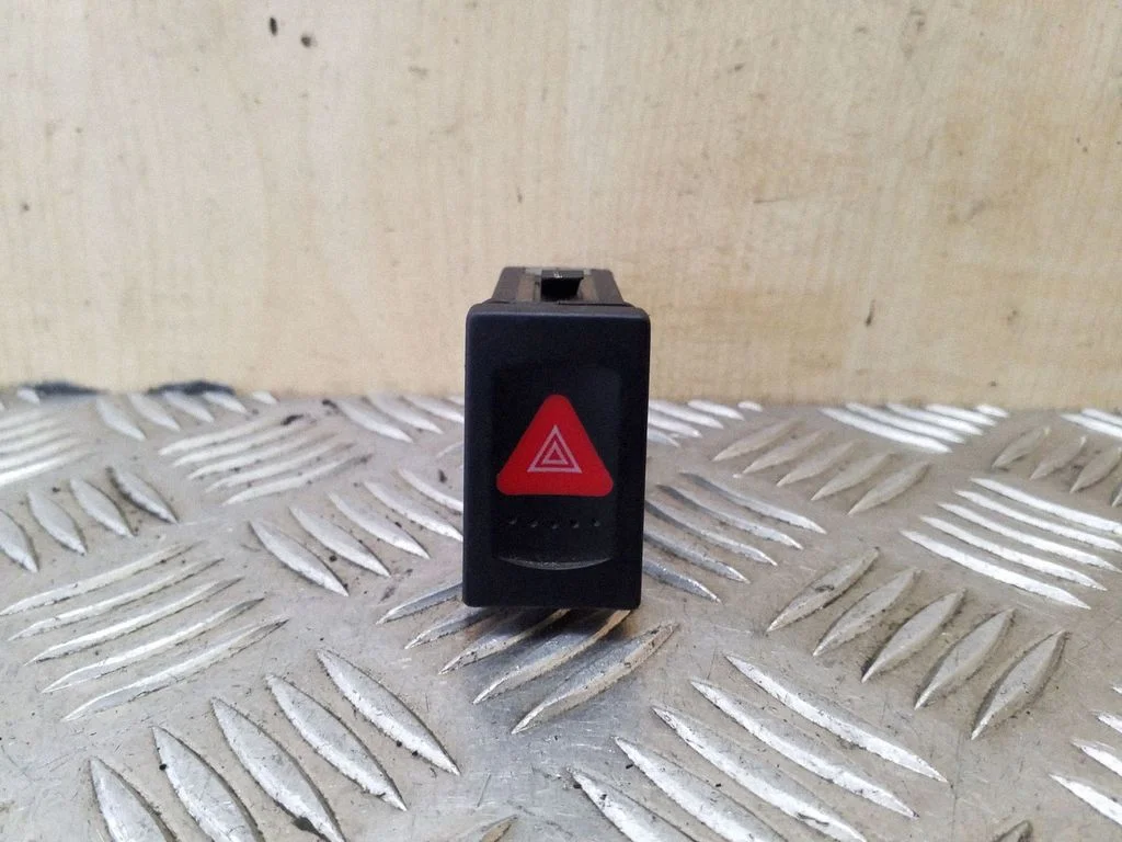 Hazard light switch 7M3953235