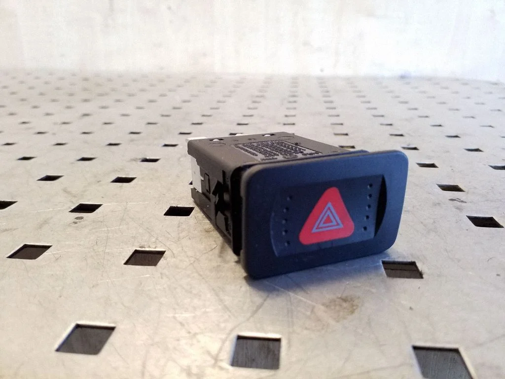 Hazard light switch 1J0953235A