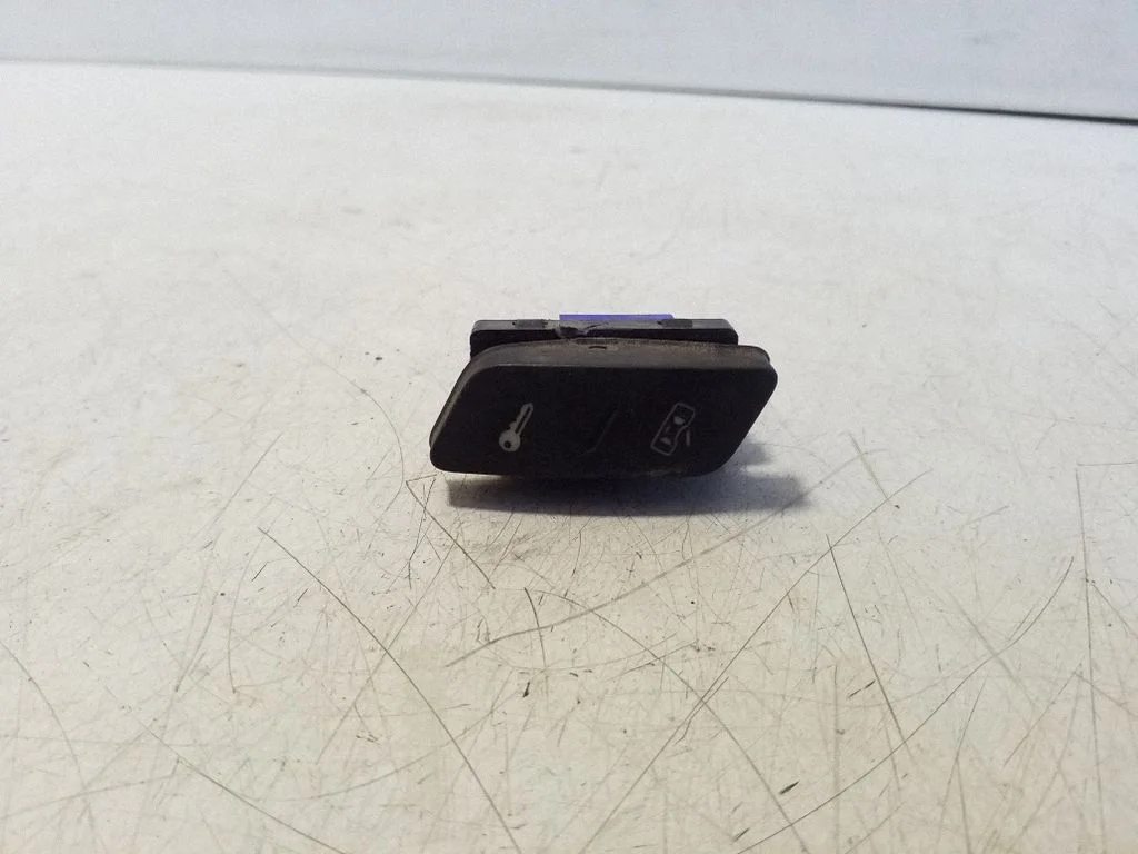 Central locking switch button 1K0962126