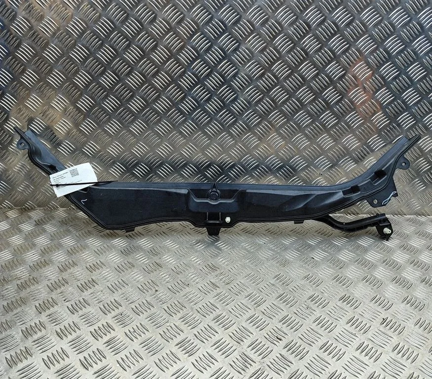 Kita variklio skyriaus detalė