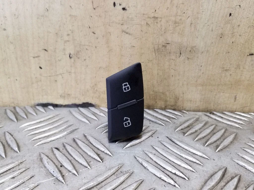Central locking switch button – Audi A6 S6 C7 4G (2011-2018)