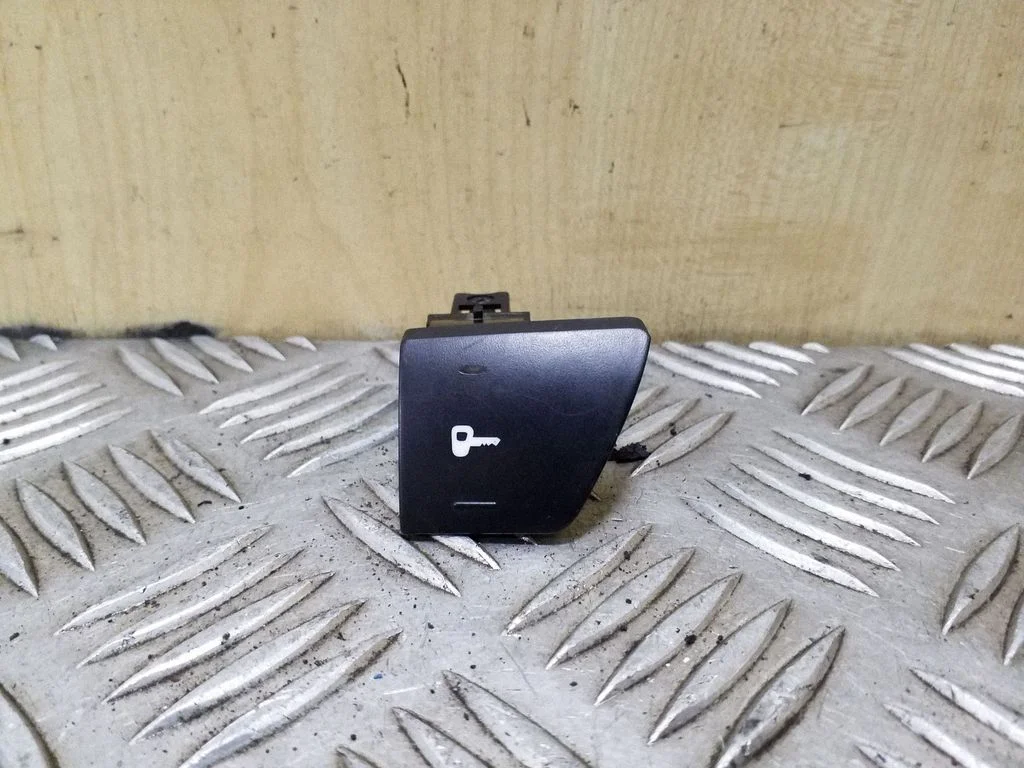 Central locking switch button 96366684XT