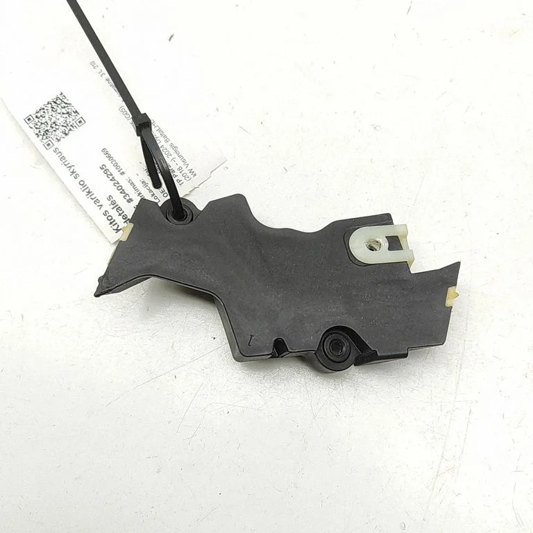 Kita variklio skyriaus detalė