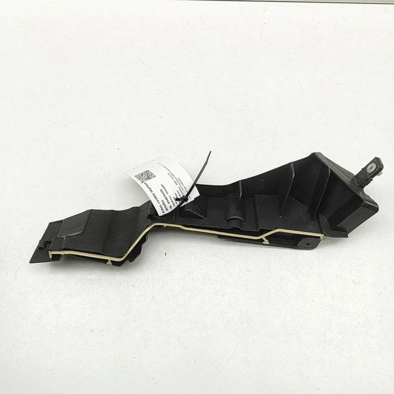 Kita variklio skyriaus detalė