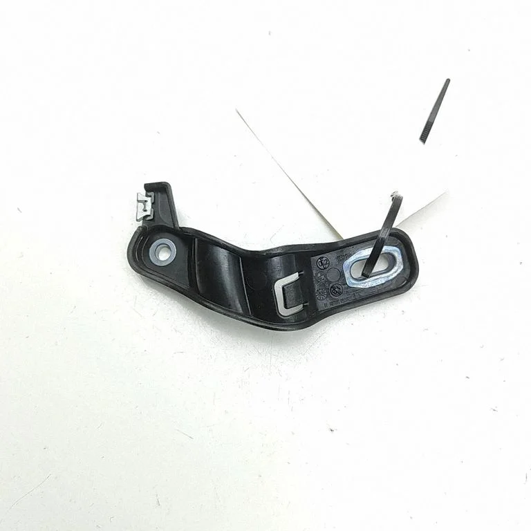 Kita variklio skyriaus detalė