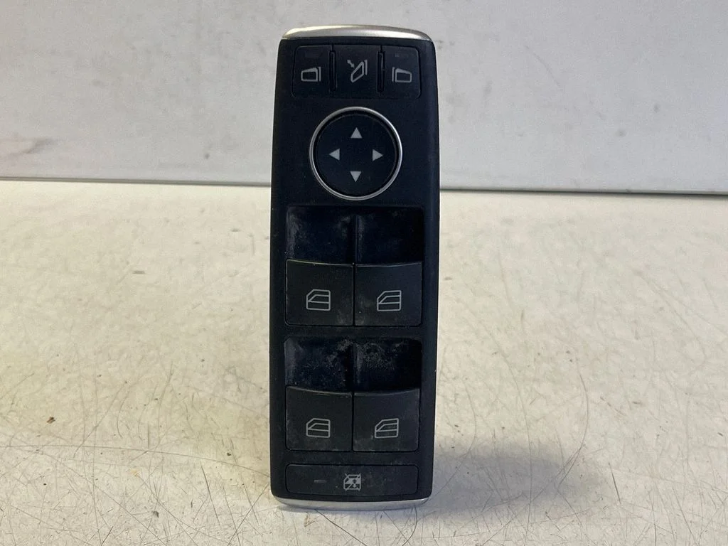 Elektrisko logu slēdzis – Tesla Model S (2012-)