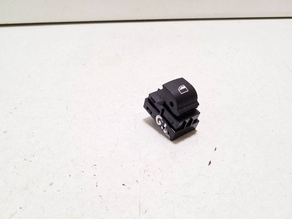 Elektriaknate lüliti 9361936