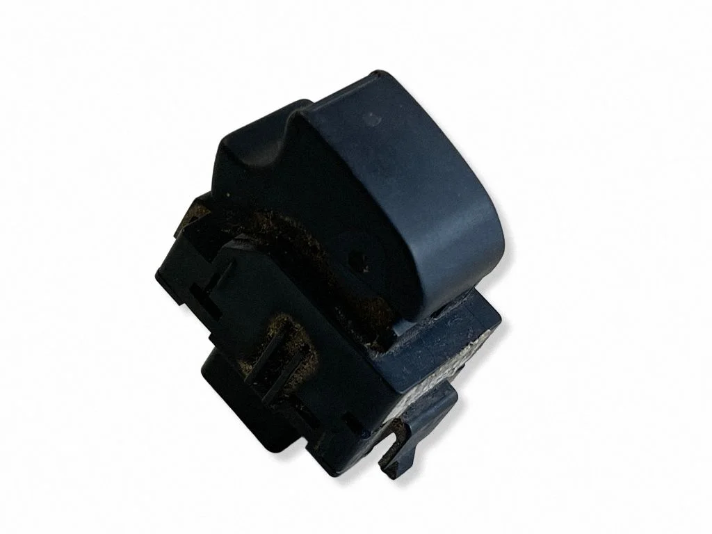 Electric window control switch – rear right
