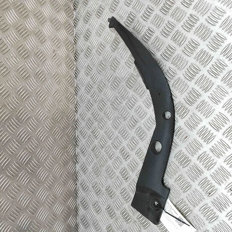Muu mootoriruumi osa JK528C390AB