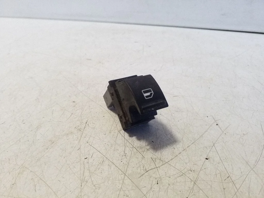 Electric window control switch 7L6959855B