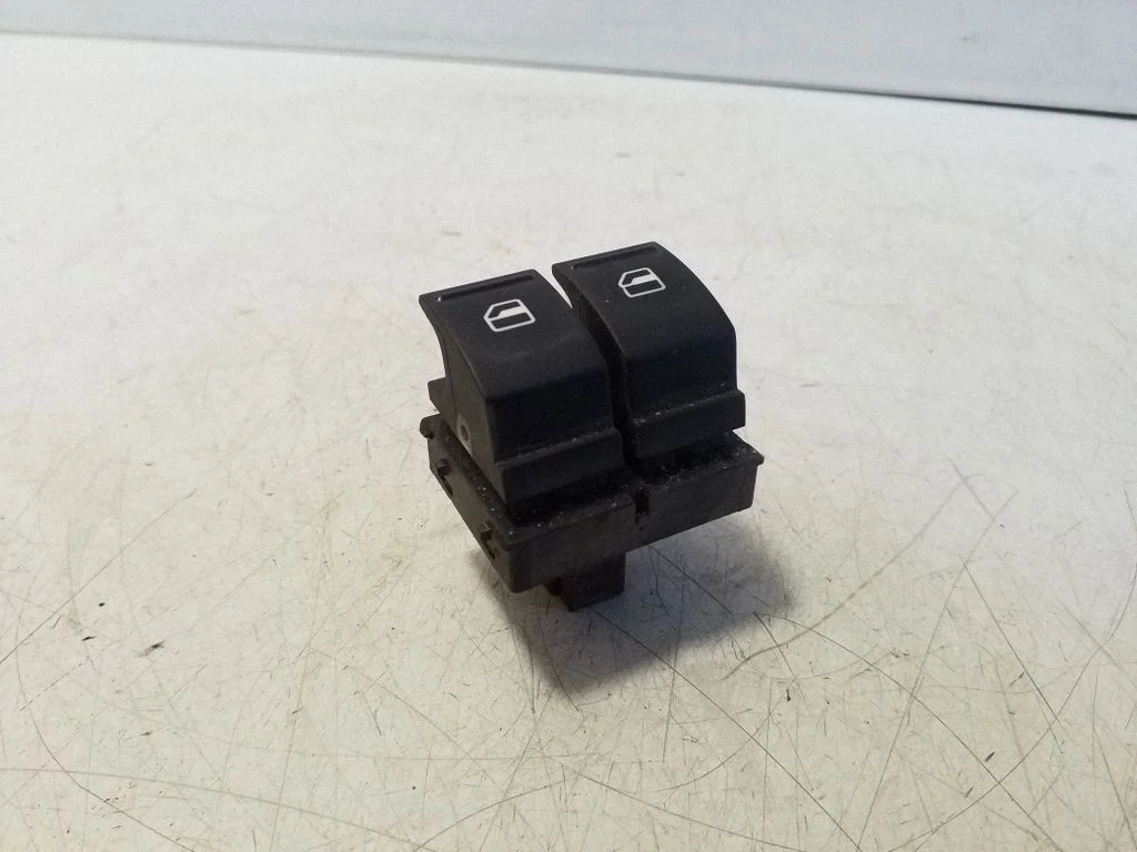 Electric window control switch 1K3959857A