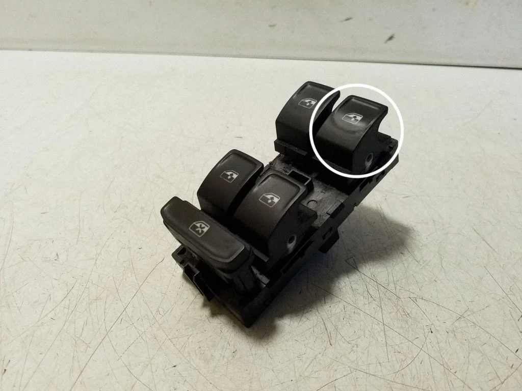 Electric window control switch – Volkswagen Passat B7 USA (2012-2019)