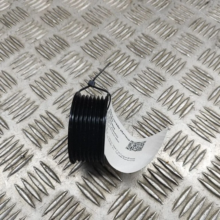 Kita variklio skyriaus detalė