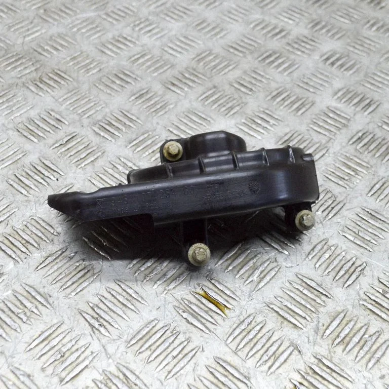 Kita variklio skyriaus detalė