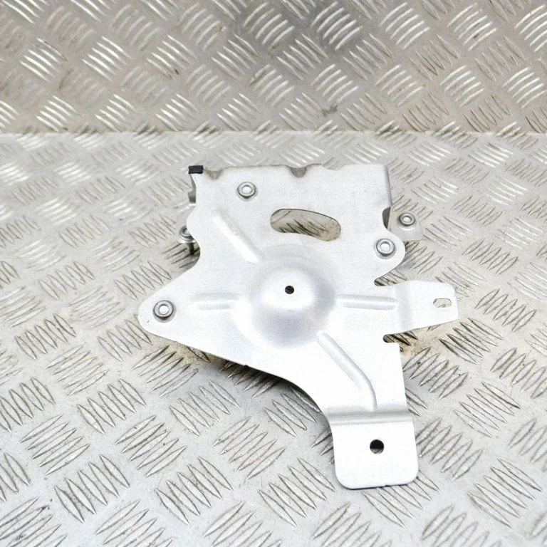 Kita variklio skyriaus detalė