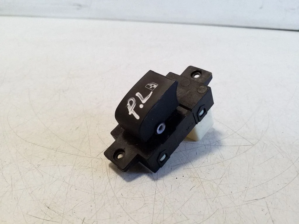 Przełącznik szyb elektrycznych 2F22