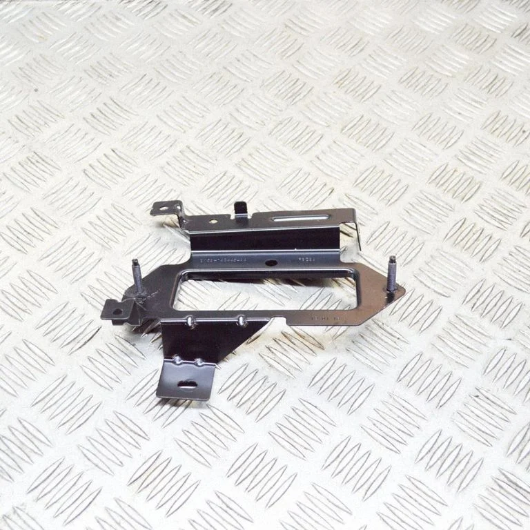 Kita variklio skyriaus detalė