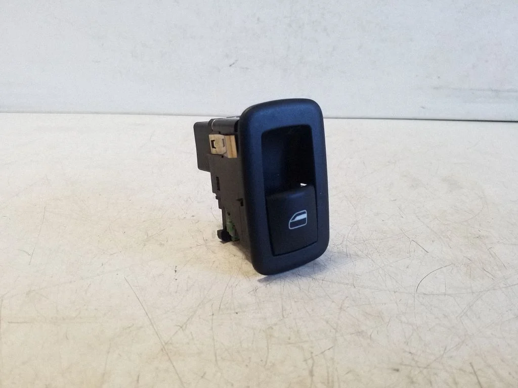 Electric window control switch 04602531AD