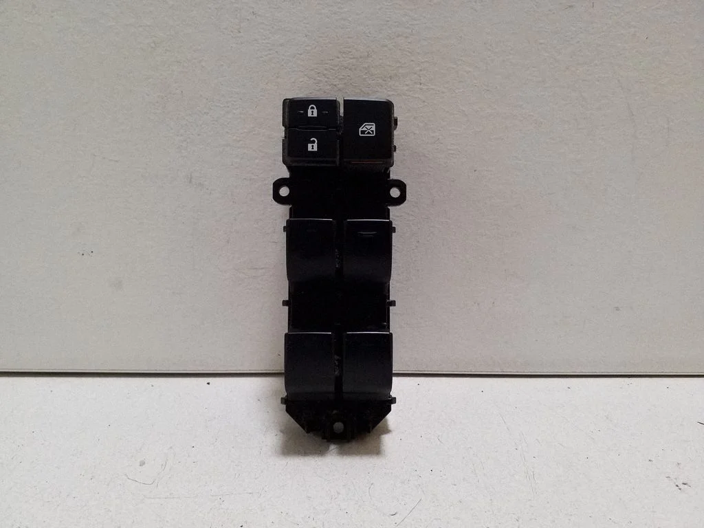 Electric window control switch – Lexus NX (2014-2021)