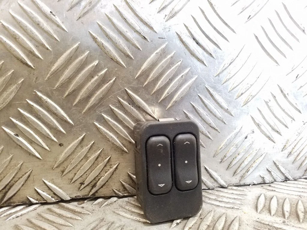 Elektrisko logu slēdzis 90561088