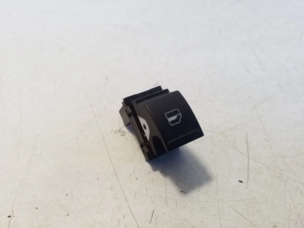 Elektriaknate lüliti 7L6959855B