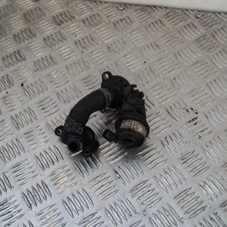 Cita motora nodalījuma detaļa