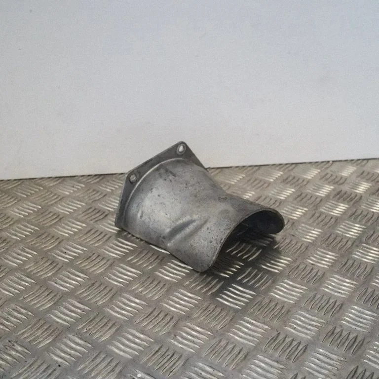 Cita motora nodalījuma detaļa 3W0407721