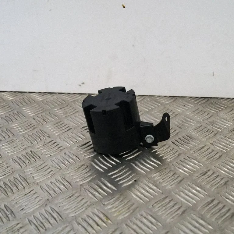 Cita motora nodalījuma detaļa 3W0131085N