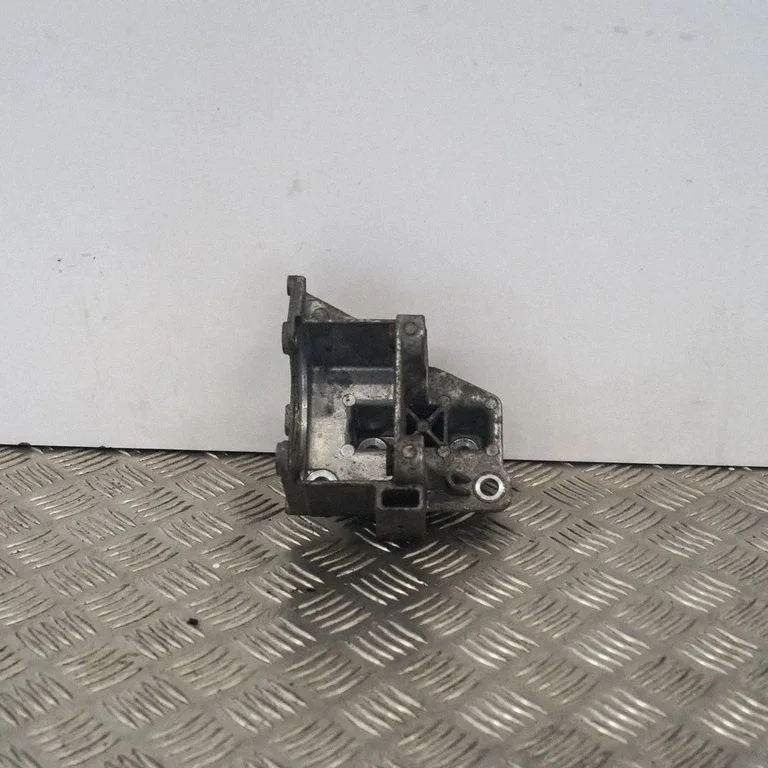 Cita motora nodalījuma detaļa 07D145879F
