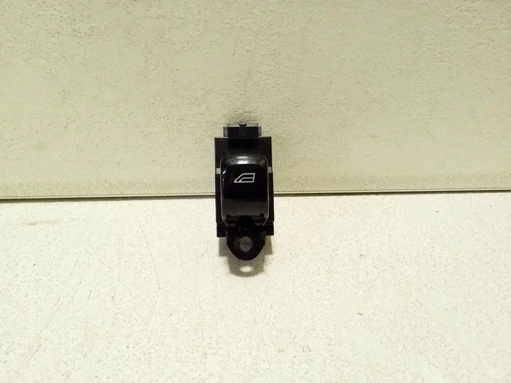 Electric window control switch 31376458