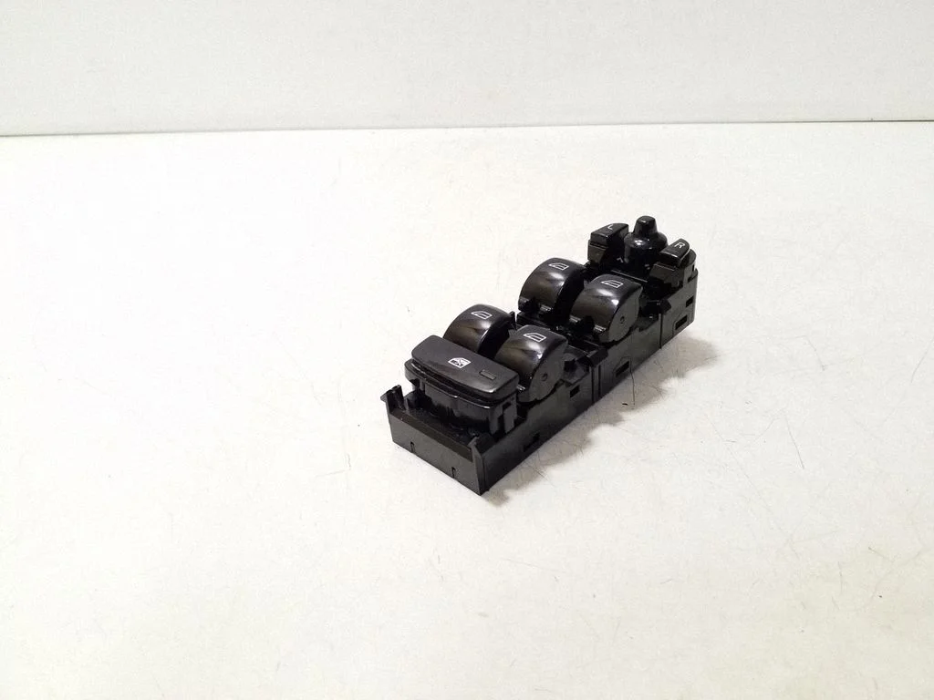 Electric window control switch 31433926