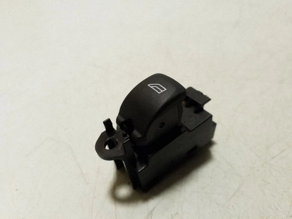 Elektrisko logu slēdzis 31272013
