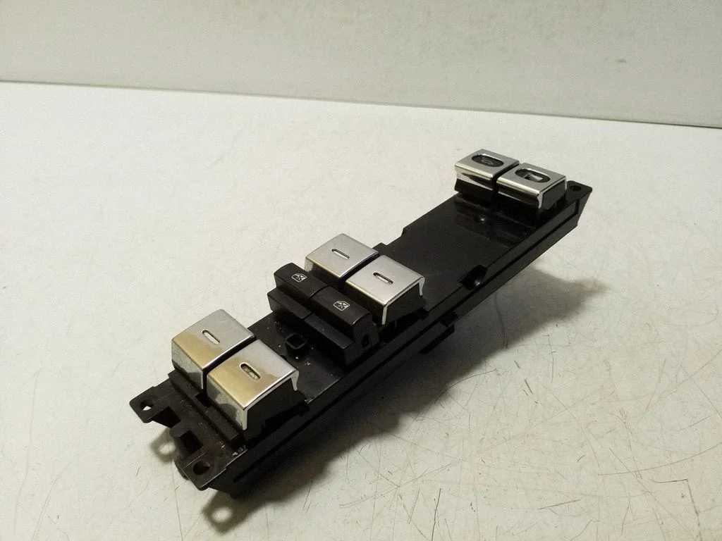 Elektrinių langų jungtukas