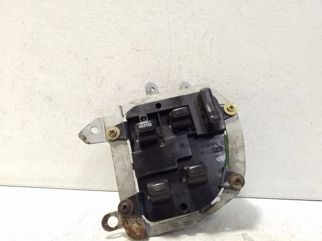 Przełącznik szyb elektrycznych