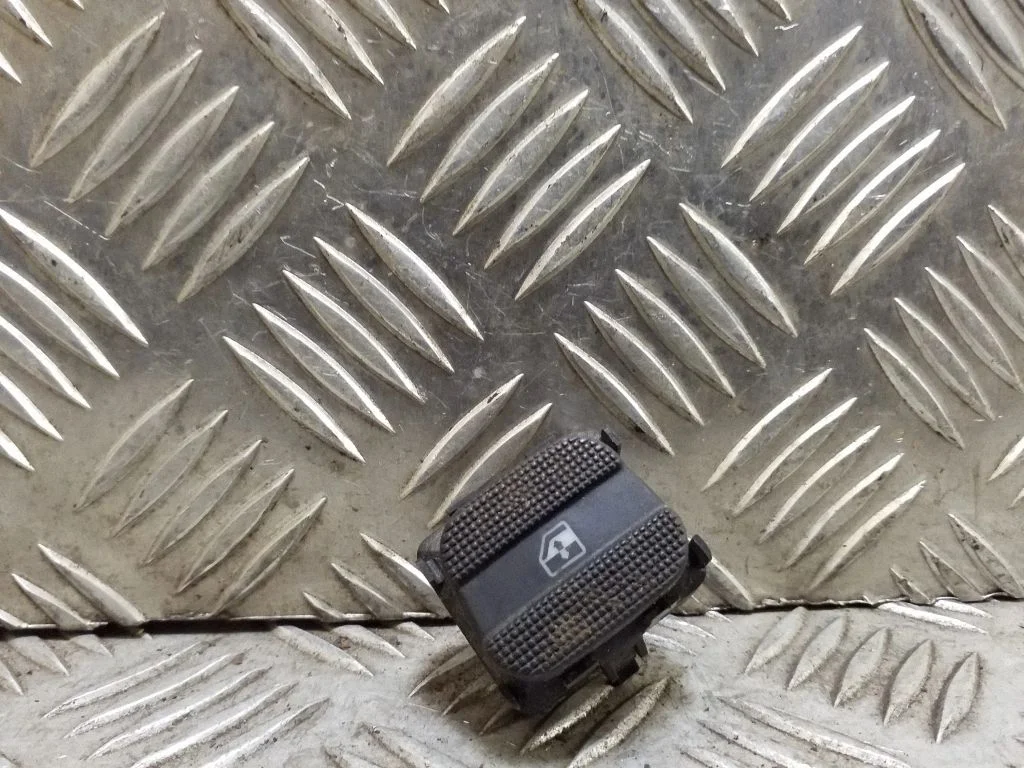 Elektrisko logu slēdzis 3A0959855B