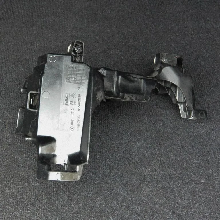Cita motora nodalījuma detaļa – Ford Kuga I (2008-2012)