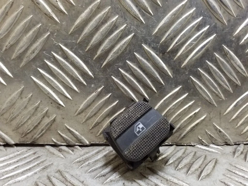 Elektrisko logu slēdzis 3A0959855B