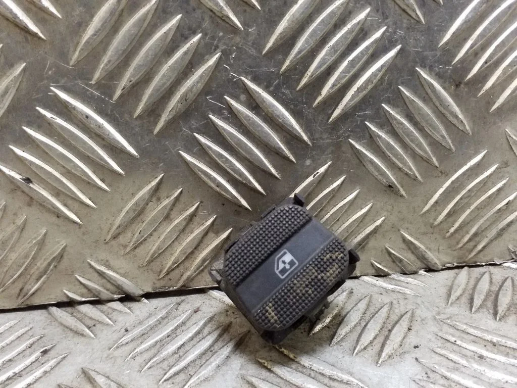 Elektrisko logu slēdzis 3A0959855B