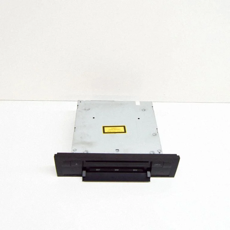 Radio/CD/DVD atskaņotājs/navigācija 4L0035670A