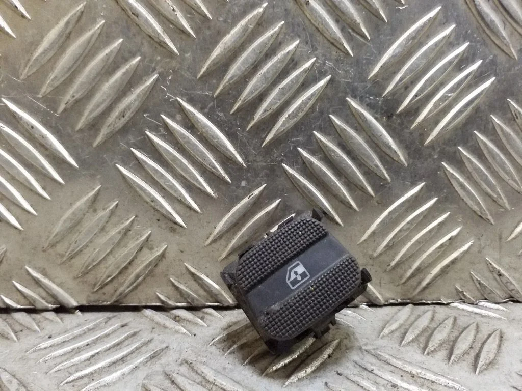 Elektrisko logu slēdzis 3A0959855B