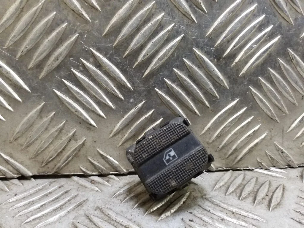 Elektrisko logu slēdzis 3A0959855B