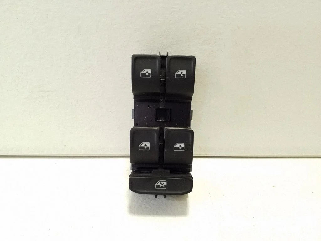 Electric window control switch – Skoda Kamiq (2019-)