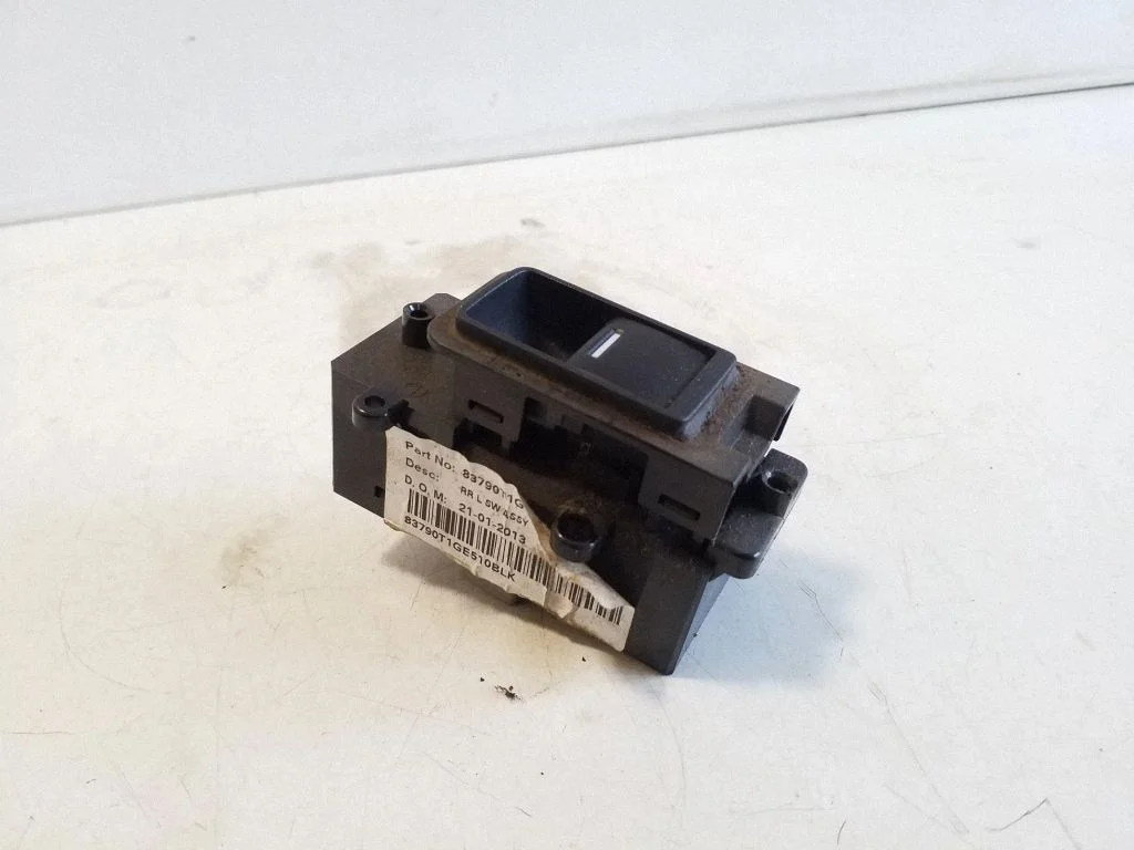 Elektriaknate lüliti 83790T1GE510BLK