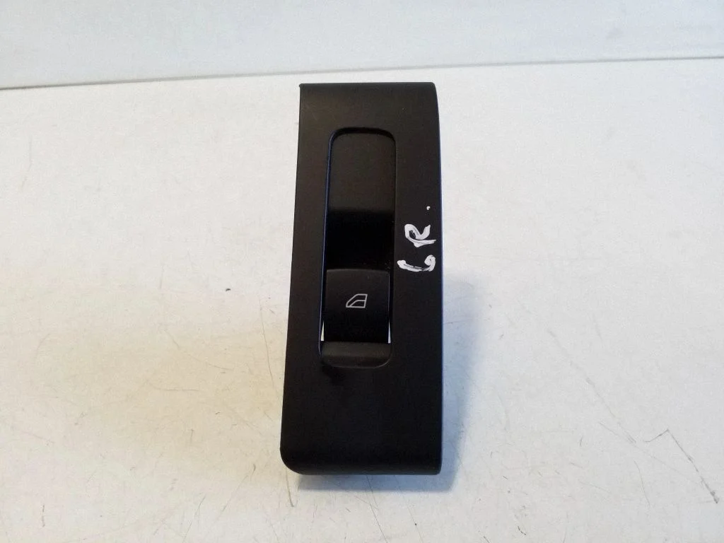 Elektriaknate lüliti 31407718
