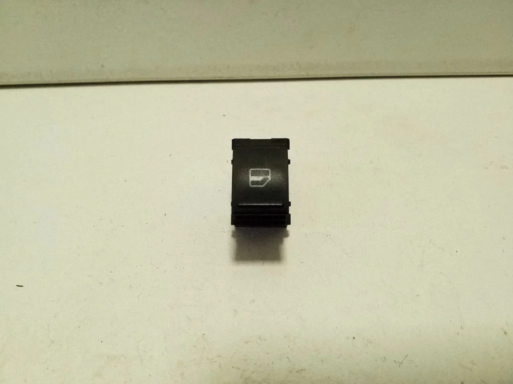 Elektriaknate lüliti 7L6959855B